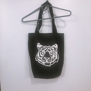 UNIQLO JASON POLAN NY TOTE